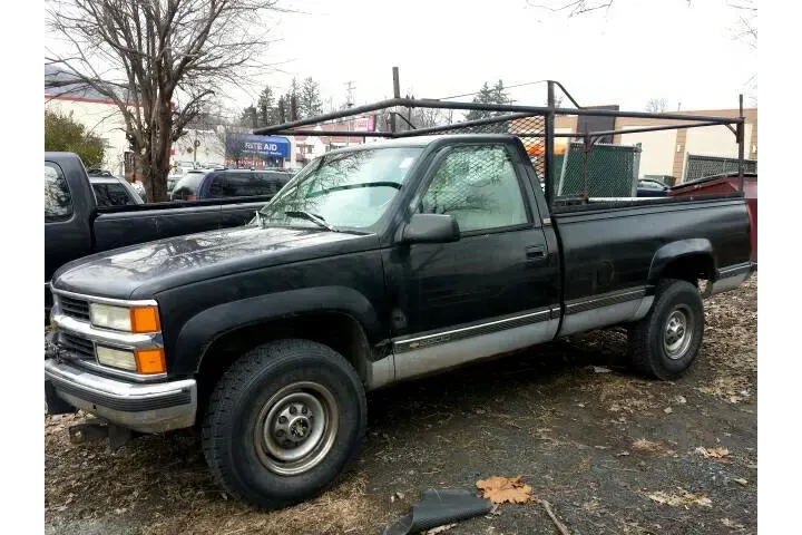 $5900 : 1994 C/K 2500 HD Reg. Cab 8-f image 6