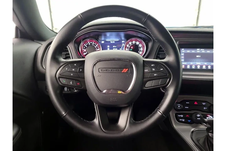 $25998 : Dodge Challenger 2023 SXT 2d image 10