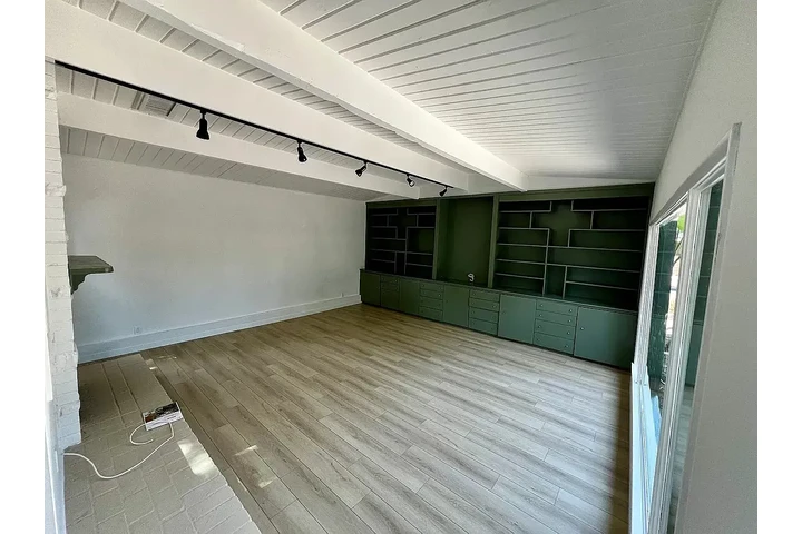 $1500 : Casa recién pintada image 5