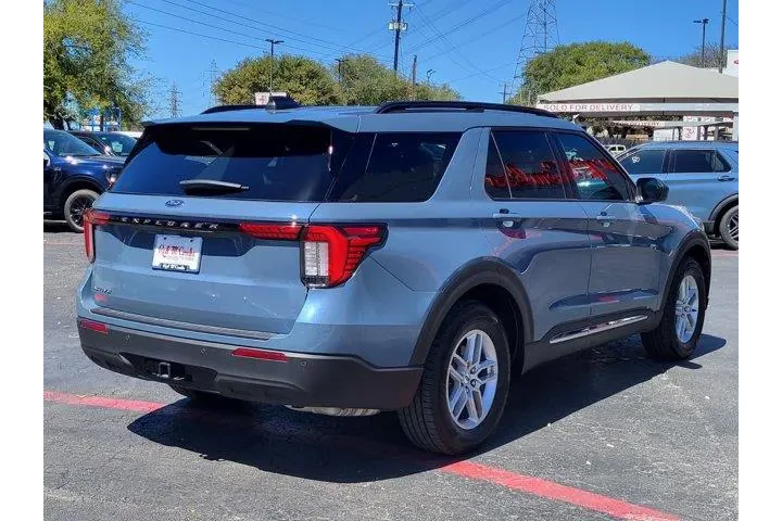 $35800 : Ford Explorer 2025 Active 4d image 3