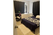 Habitación para dama en Miami
