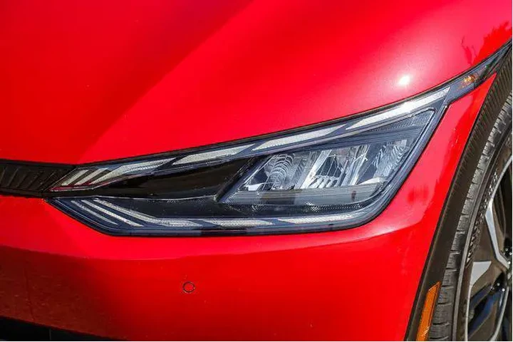 $25992 : Kia EV6 2024 Wind 4dr Crosso image 8