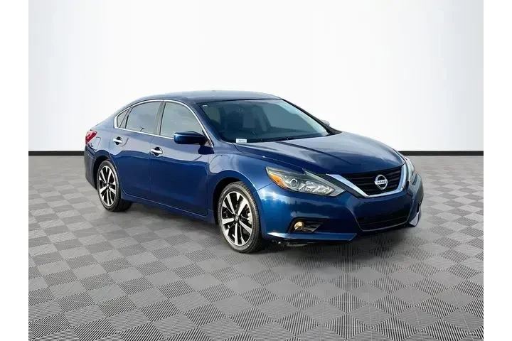 $11900 : Nissan Altima 2018 2.5 SR 4d image 1