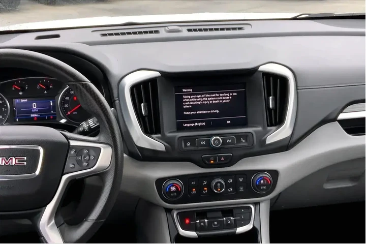 $19899 : GMC Terrain 2022 SLE 4dr SUV image 6