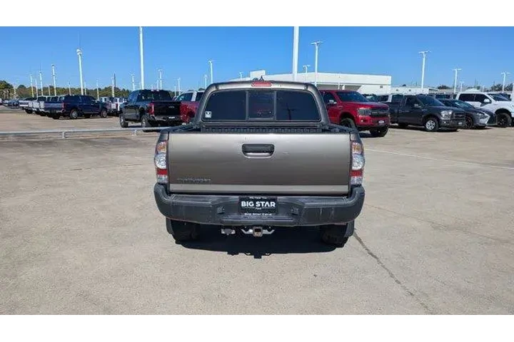 $14495 : Toyota Tacoma 2014 4x2 PreRu image 4