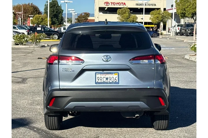 $24270 : Toyota Corolla Cross 2024 L image 4