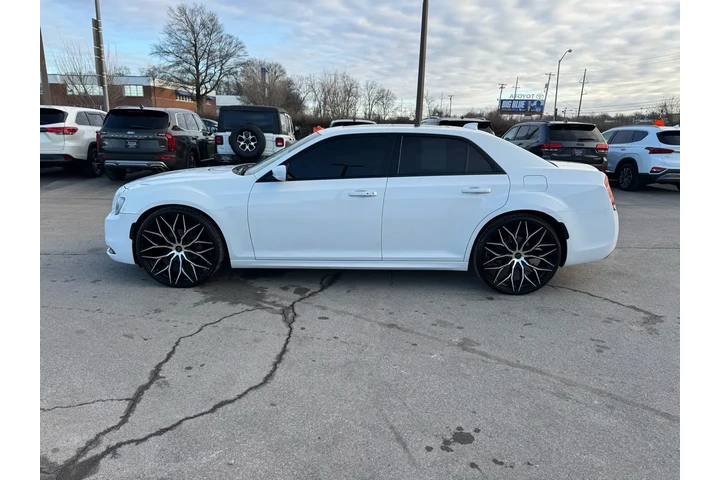 $14450 : 2018 300 300S RWD image 5