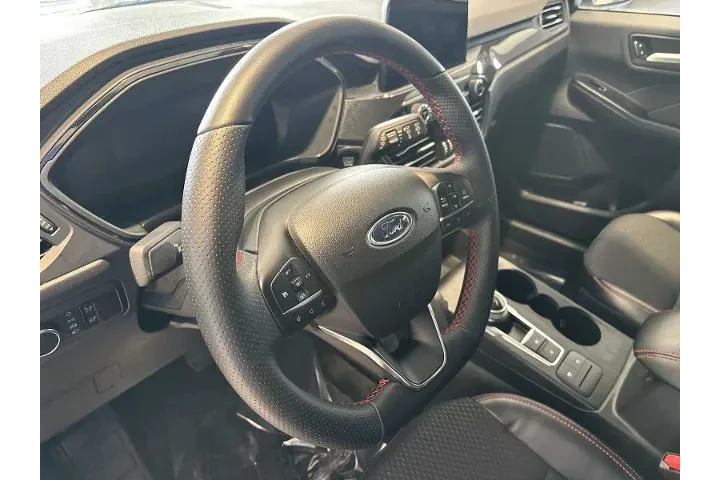 $23400 : Ford Escape 2025 ST-Line 4dr image 9