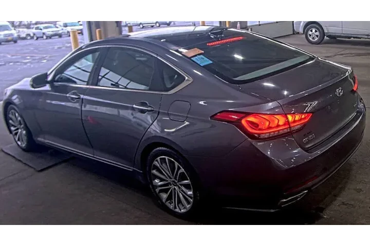 $11995 : 2015 Genesis 3.8L image 6
