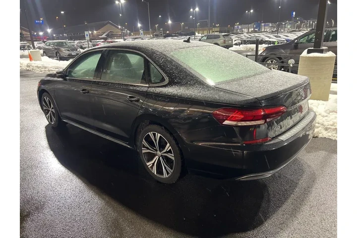 $15500 : Volkswagen Passat 2021 SE 4d image 6