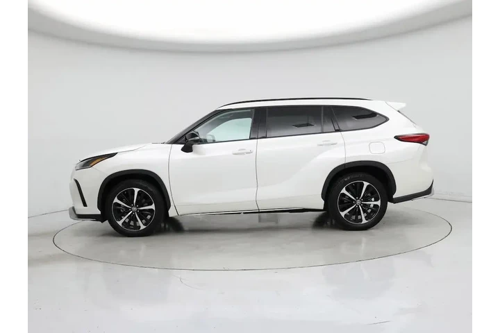 $33998 : Toyota Highlander 2021 AWD X image 3