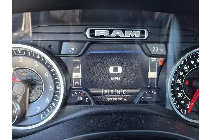 $37981 : Ram 1500 2020 4x2 Laramie 4d image 6