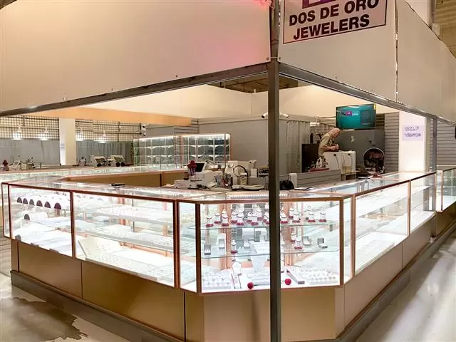 Dos de Oro Jewelers image 6