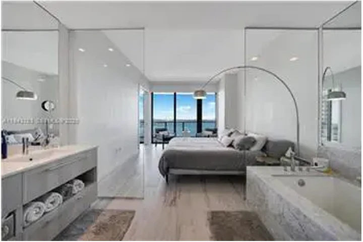 $7000 : Rental property with 2 bedro image 7