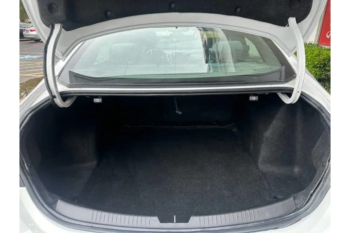$10999 : 2019 Malibu LS image 10