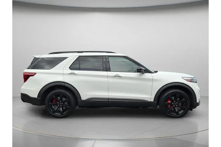 $29491 : Ford Explorer 2020 AWD ST 4d image 2