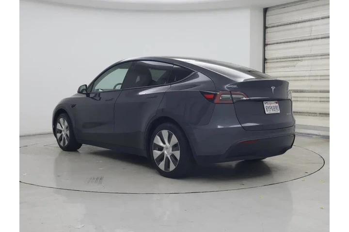 $28998 : Tesla Model Y 2021 AWD Long image 2