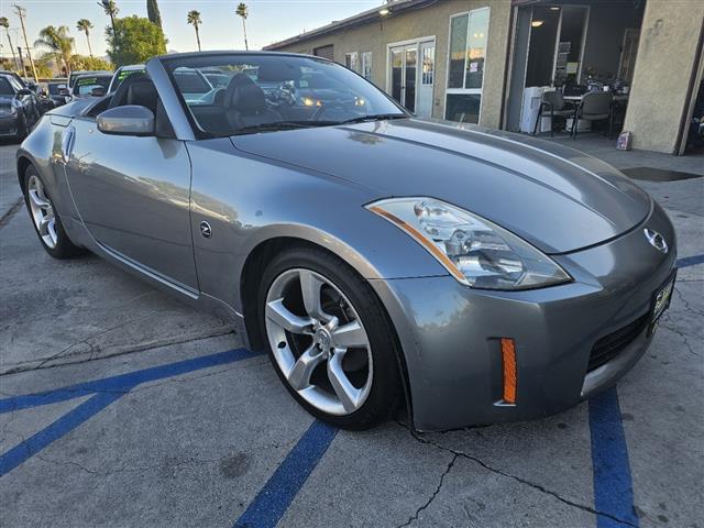 $10995 : 2004 350Z Enthusiast Roadster image 3