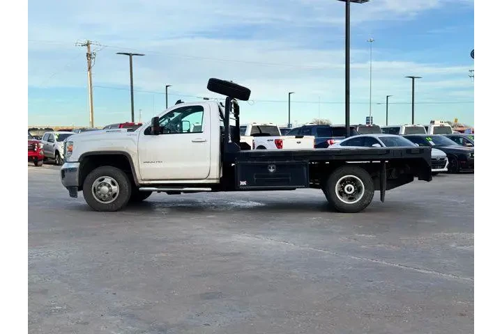 $31889 : GMC Sierra 3500HD CC 2017 4x image 4