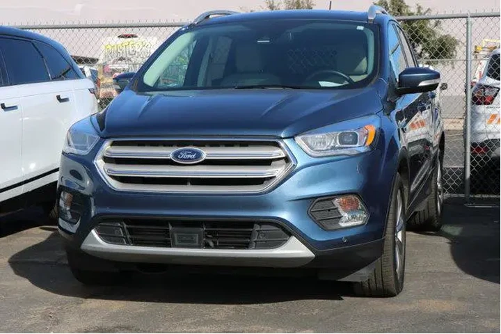 $15156 : Ford Escape 2018 AWD Titaniu image 3