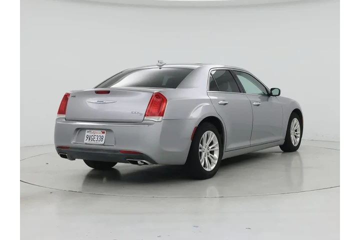 $15998 : Chrysler 300 2017 C 4dr Seda image 8