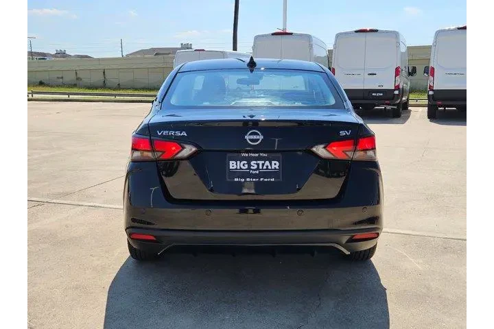$16537 : Nissan Versa 2024 SV 4dr Sed image 4