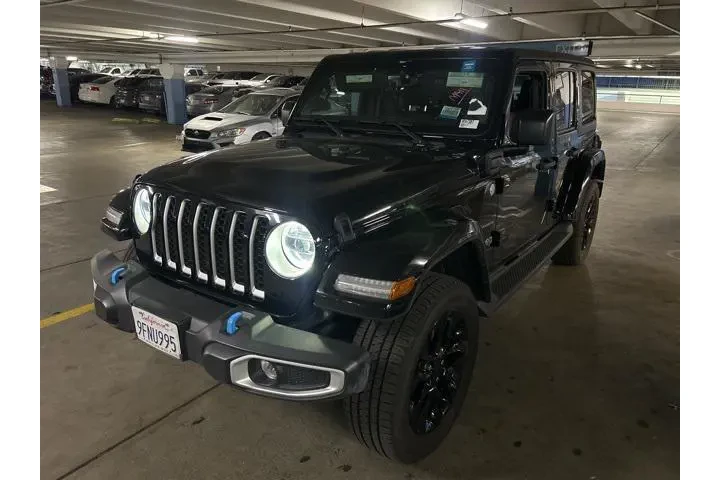 $32970 : Jeep Wrangler 2023 4x4 Sahar image 4