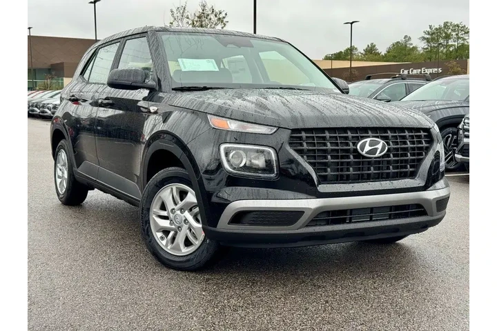 $22415 : Hyundai VENUE 2026 SE 4dr Cr image 1
