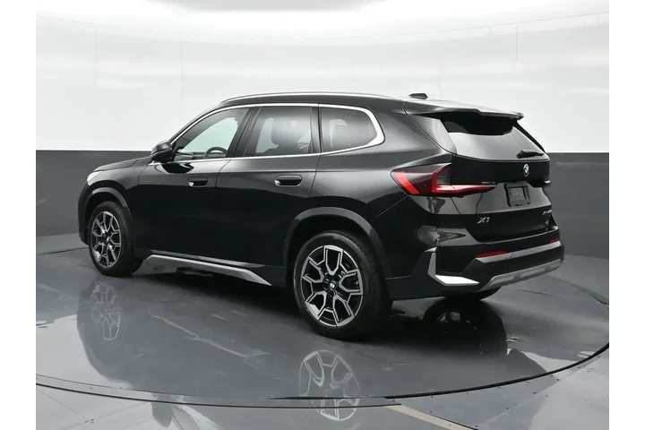 $39891 : BMW X1 2025 AWD xDrive28i 4d image 2