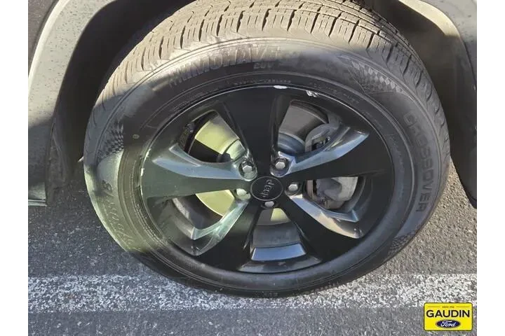 $8777 : Jeep Cherokee 2016 4x4 Sport image 4