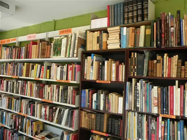 LIBRAIRIE MULTILINGUE image 2