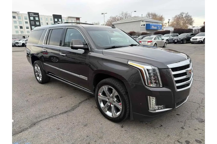 $29910 : 2018 Escalade ESV Premium Lux image 8