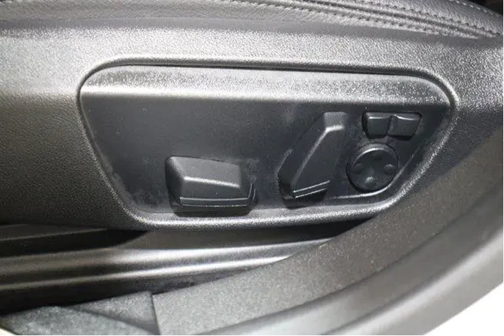 $27998 : BMW 2 Series 2023 228i Gran image 4