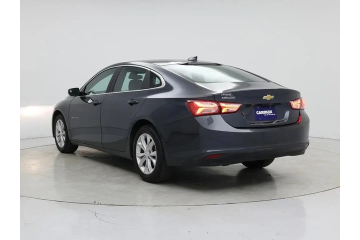 $15998 : Chevrolet Malibu 2020 LT 4dr image 2