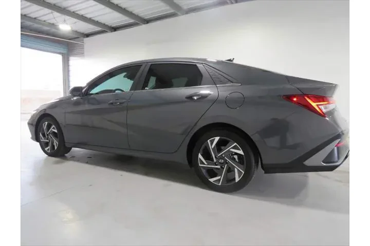 $25105 : Hyundai ELANTRA Hybrid 2025 image 8
