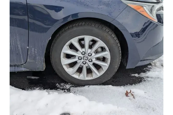 $18995 : Toyota Corolla 2020 XLE 4dr image 4