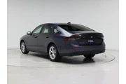 $22998 : Honda Accord 2024 LX 4dr Sed thumbnail