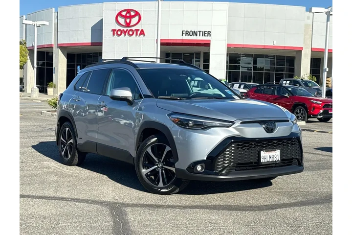 $31075 : Toyota Corolla Cross Hybrid image 1