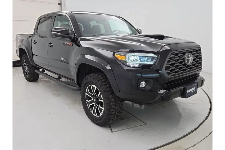 $37998 : Toyota Tacoma 2022 4x4 TRD S image 1