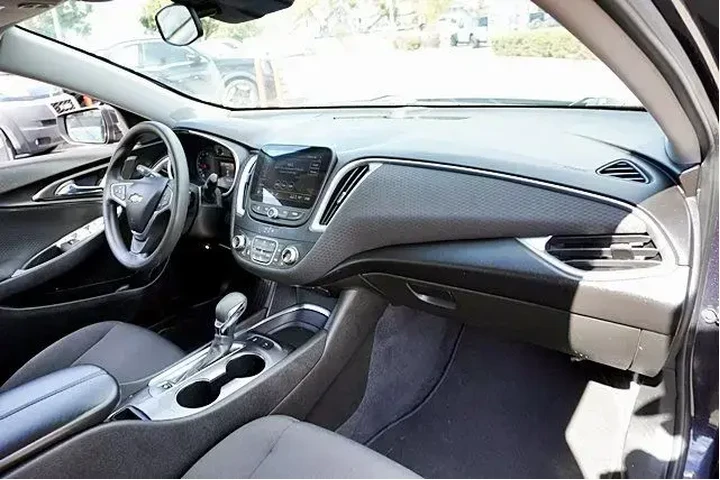 $14250 : Chevrolet Malibu 2023 LT 4dr image 10