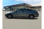 $22013 : Hyundai ELANTRA 2024 SEL 4dr thumbnail