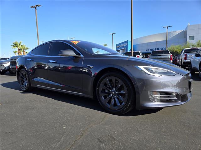 $27621 : Pre-Owned 2017 Model S 100D image 1