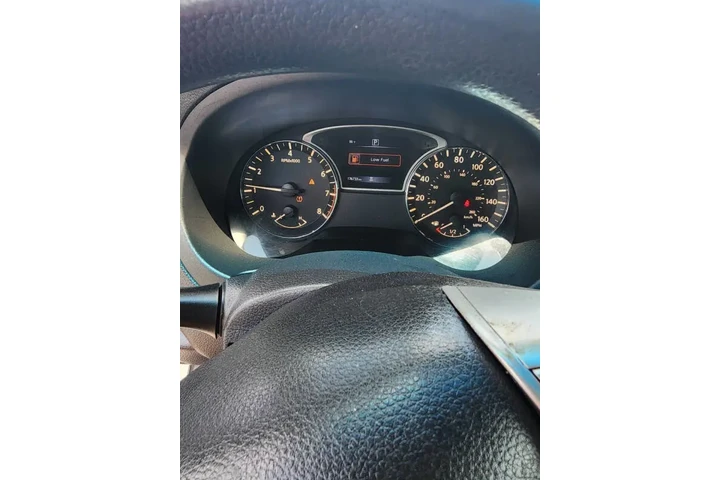 $7500 : 2018 Altima 2.5 SL image 3