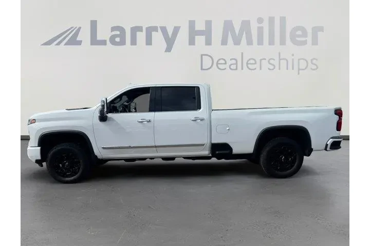 Chevrolet Silverado 2500HD 2 image 2