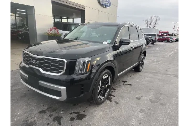 $32988 : Kia Telluride 2023 AWD S 4dr image 1