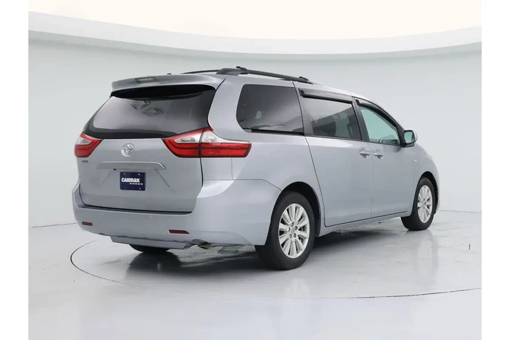 $27998 : Toyota Sienna 2017 AWD XLE 7 image 8