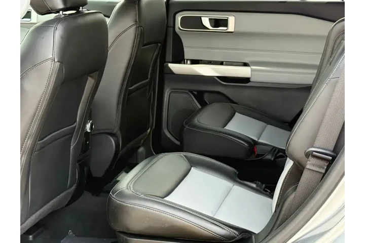 $28289 : Ford Explorer 2022 AWD XLT 4 image 9