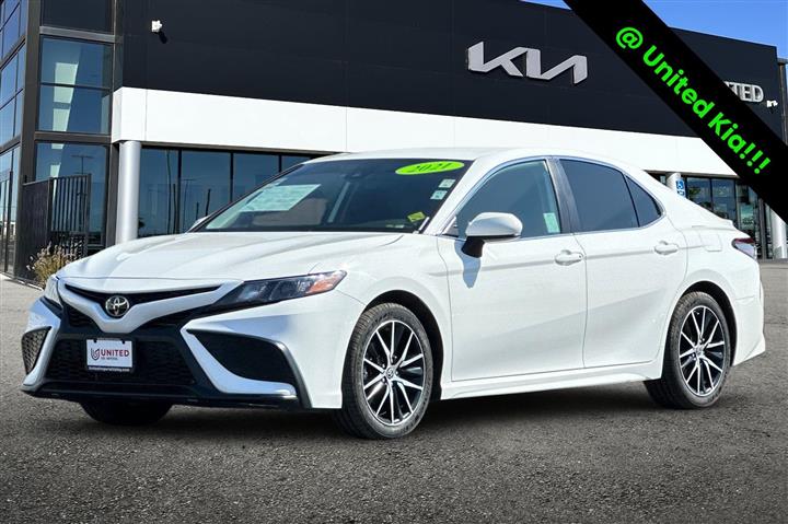 $23348 : Pre-Owned 2021 Camry SE image 8