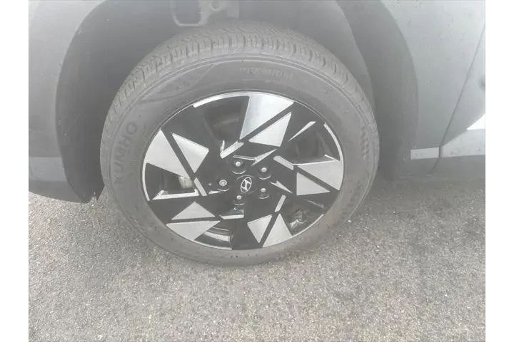 $23995 : Hyundai KONA 2024 AWD SEL 4d image 10