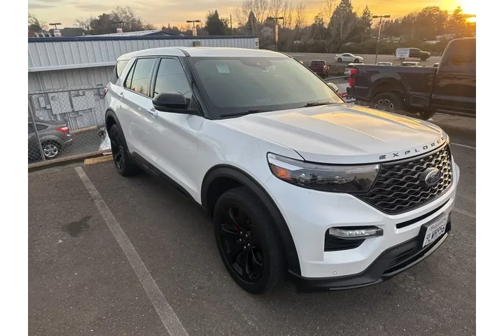 $28500 : Ford Explorer 2021 AWD ST 4d image 3